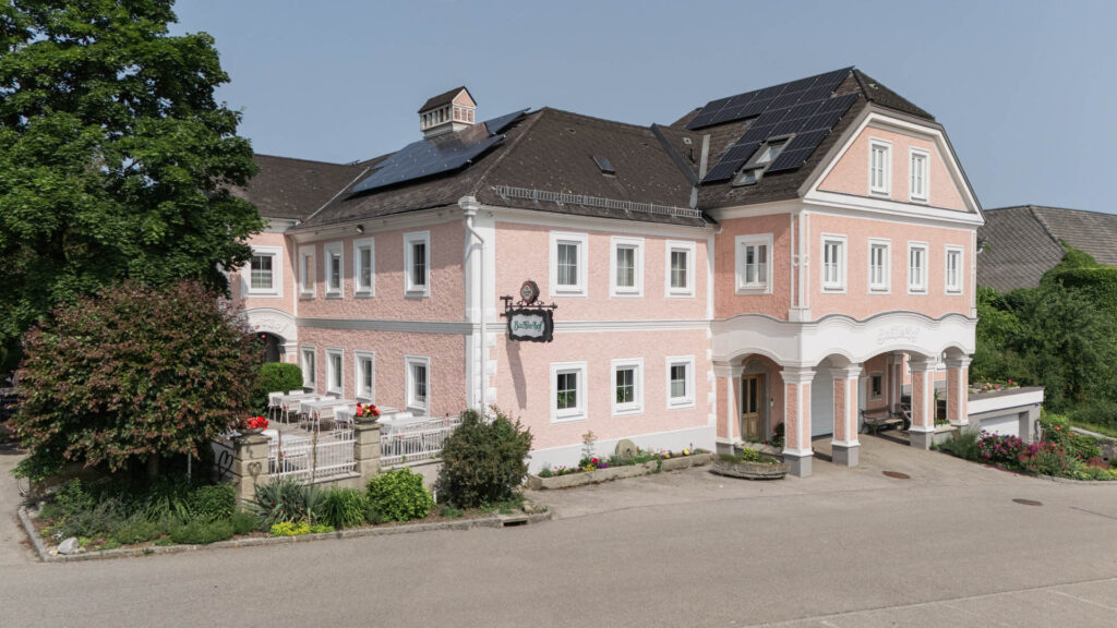 Frontansicht des Landgasthof Bachlerhof Kematen / Ybbs in Niederösterreich
